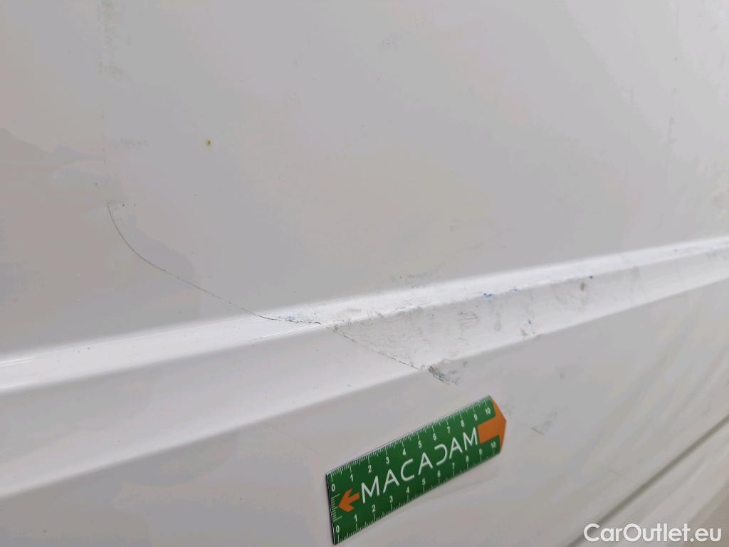  Volkswagen  Crafter  Fourgon e- 35 Fourgon mittellang Hochdach FWD 35kWh BVA #147