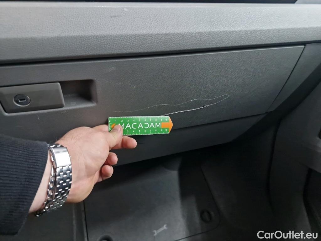  Volkswagen  Crafter  Fourgon e- 35 Fourgon mittellang Hochdach FWD 35kWh BVA #107