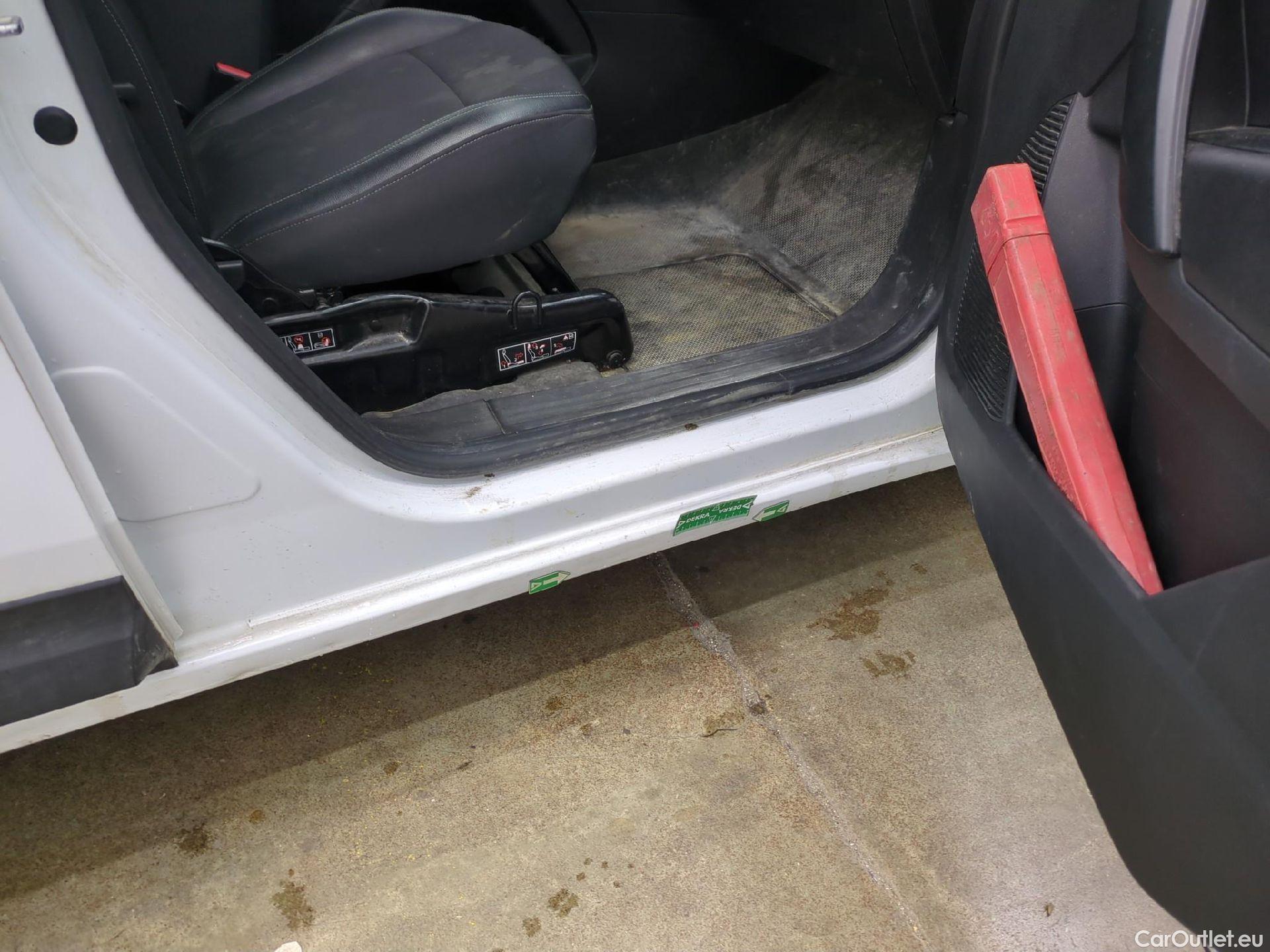  Renault  Kangoo RENAULT  / 2021 / 4P / Fourgonnette GD CONFORT - BLUE DCI 95 #28