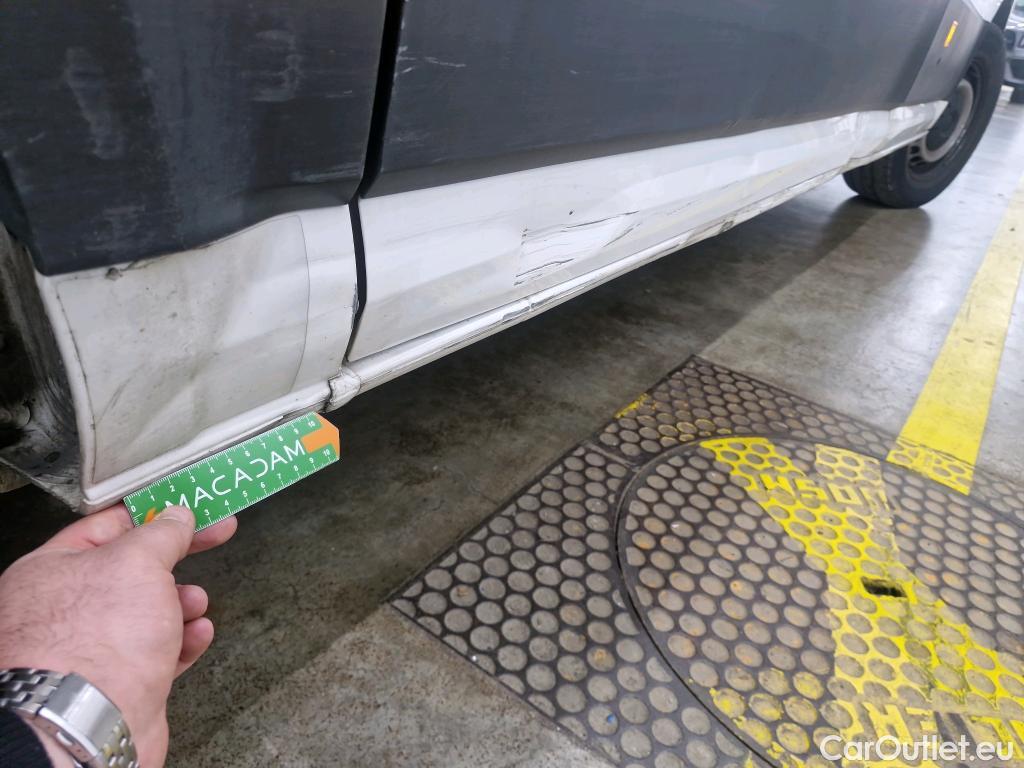  Volkswagen  Crafter  Fourgon e- 35 Fourgon mittellang Hochdach FWD 35kWh BVA #49