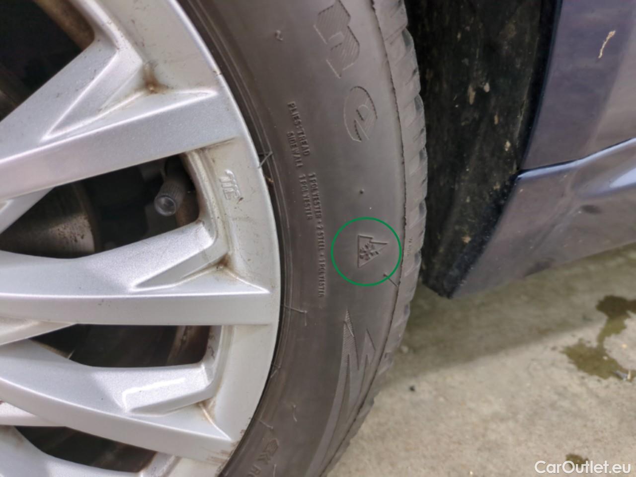  Fiat  500 FIAT  / 2015 / 3P / Berline Hybrid 1.0 BSG 70 ch Dolcevita #7