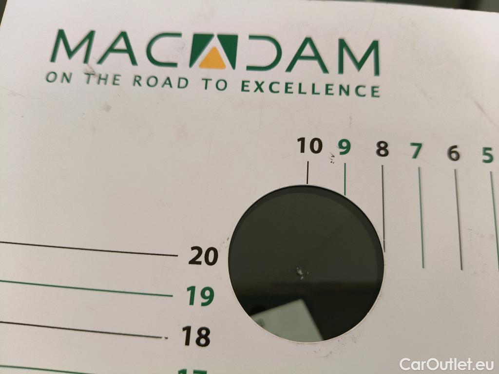  Citroen  C3  Shine 1.2 PureTech 110CV BVA6 6E #3