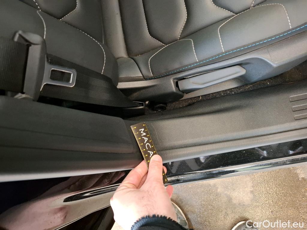  Citroen  C4 CITROEN  X / 2022 / 4P / Berline PureTech 130 S&S EAT8 Shine #5