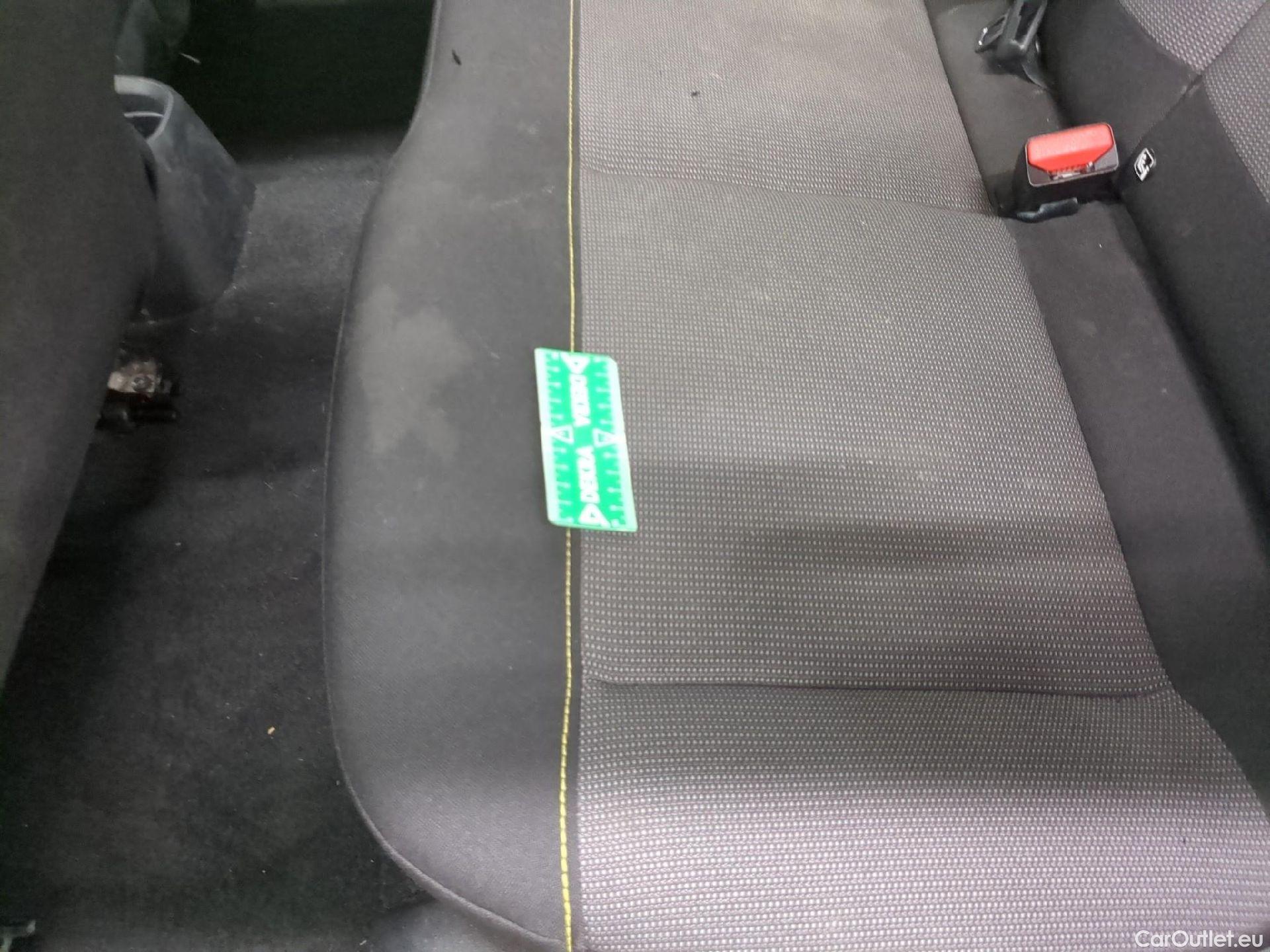  Citroen  C3  Feel Pack 1.2 PureTech 80CV BVM5 E6d #3