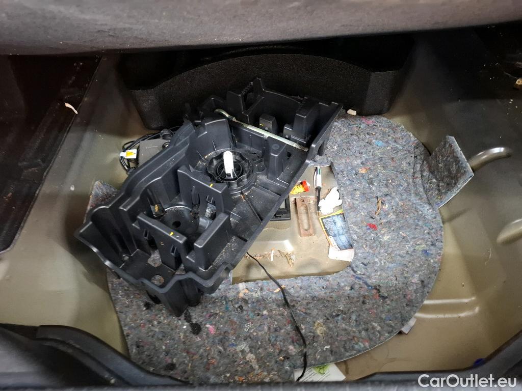  Citroen  C4 CITROEN  X / 2022 / 4P / Berline PureTech 130 S&S EAT8 Shine #7