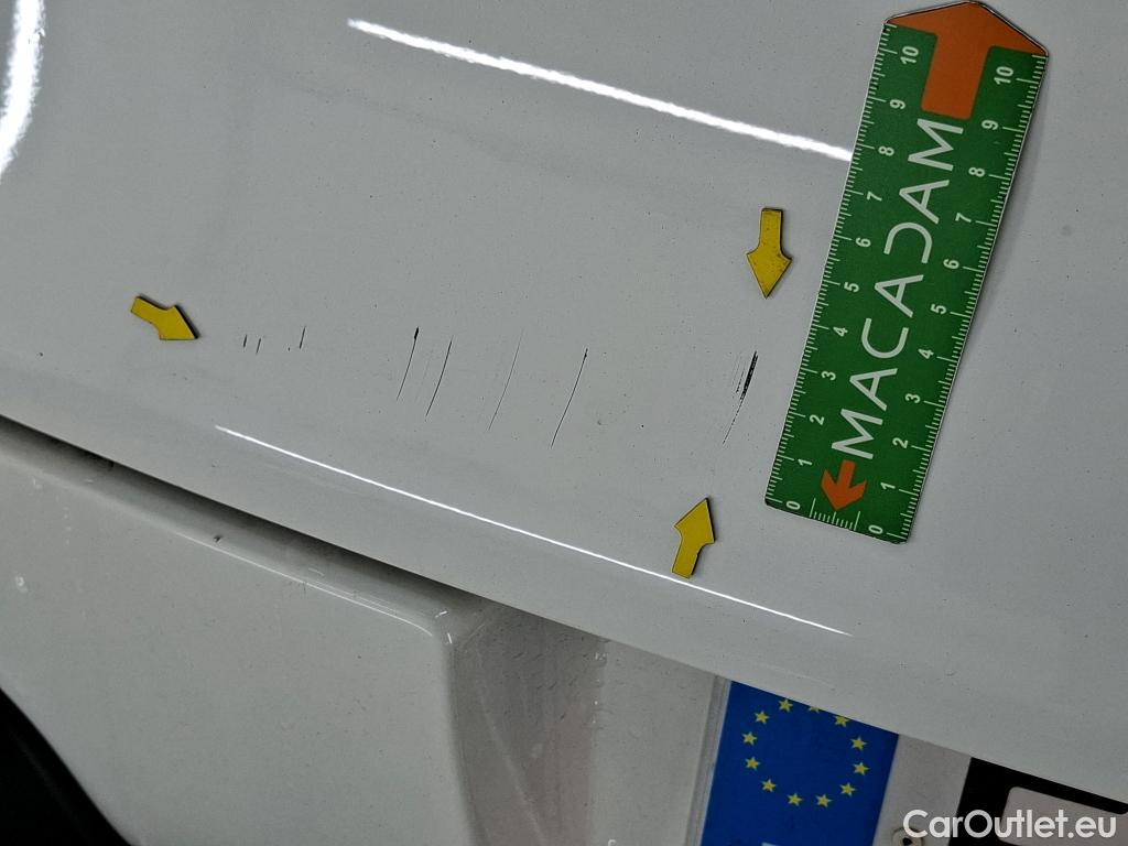  Citroen  C3 CITROEN  / 2016 / 5P / Berline PureTech 110 S&S BVM6 Shine Business #4