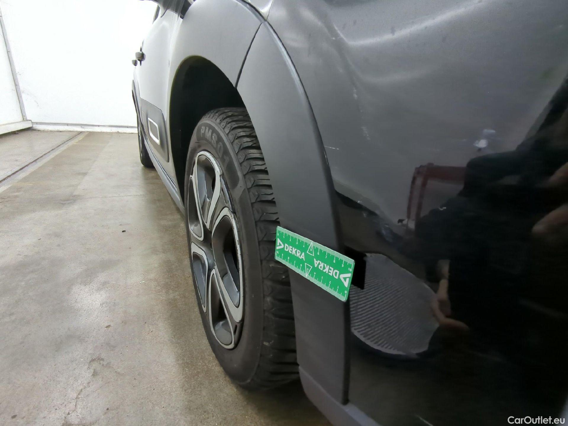  Citroen  C3  Feel Pack 1.2 PureTech 80CV BVM5 E6d #46