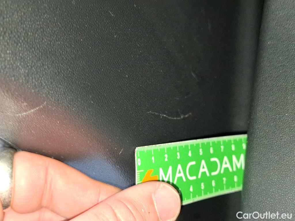  Citroen  C3 CITROEN  / 2016 / 5P / Berline PureTech 110 S&S BVM6 Shine Business #12