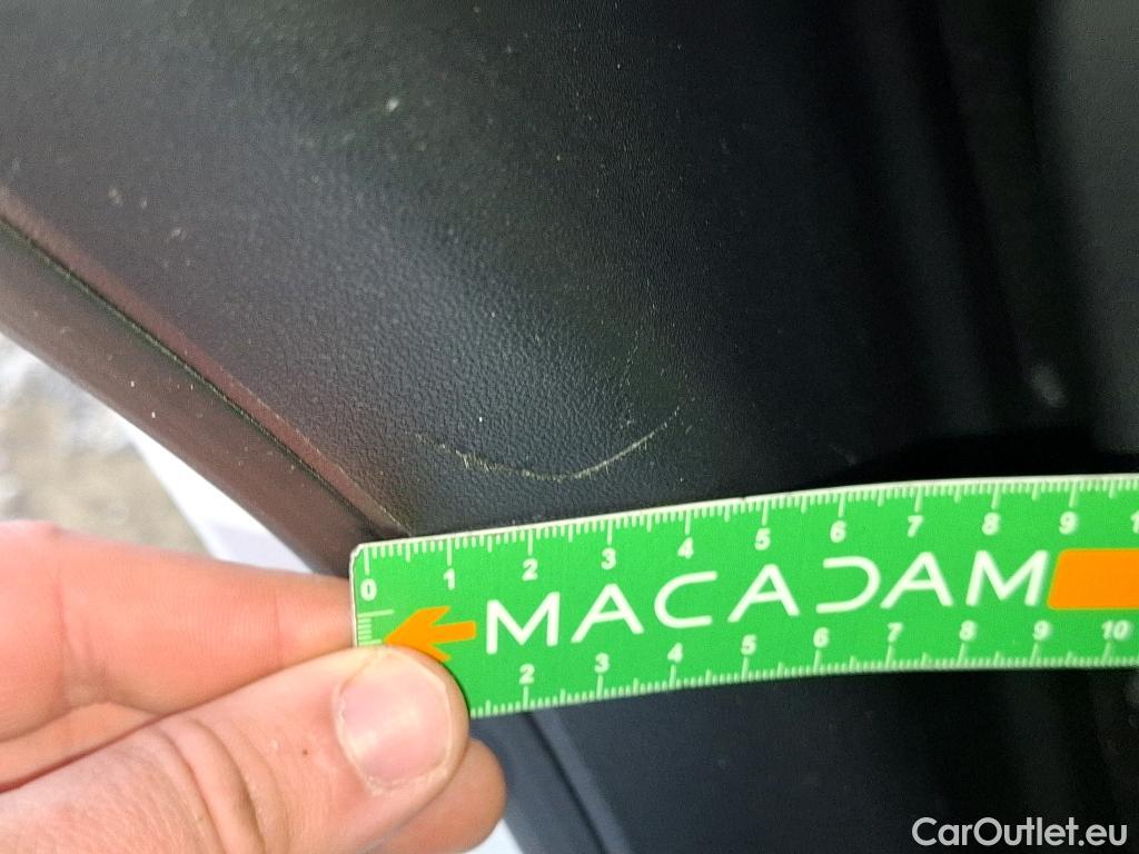  Citroen  C3 CITROEN  / 2016 / 5P / Berline PureTech 110 S&S BVM6 Shine Business #11