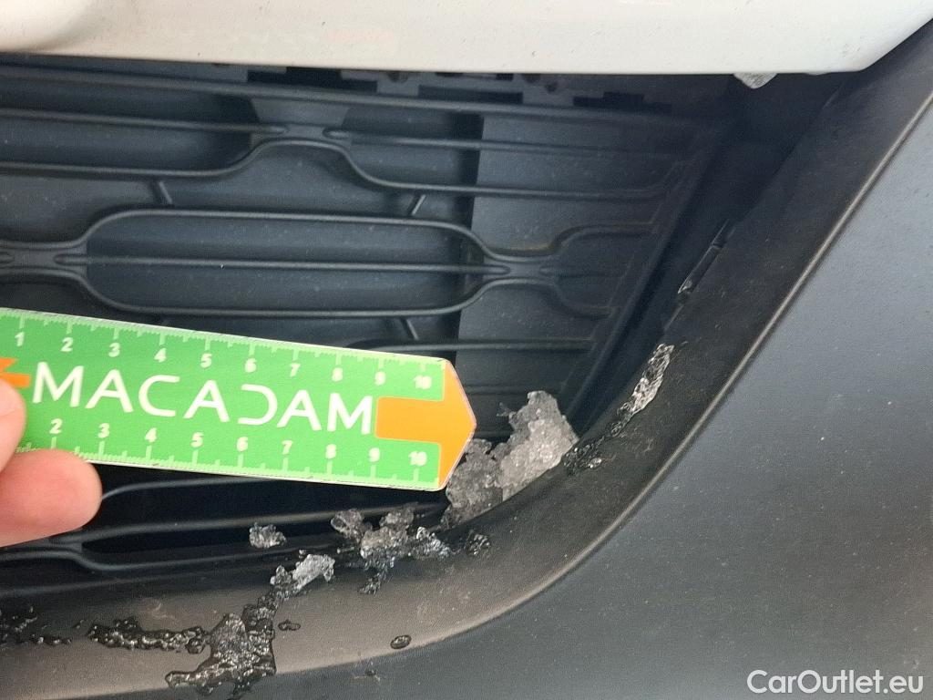  Citroen  C3 CITROEN  / 2016 / 5P / Berline PureTech 110 S&S BVM6 Shine Business #24