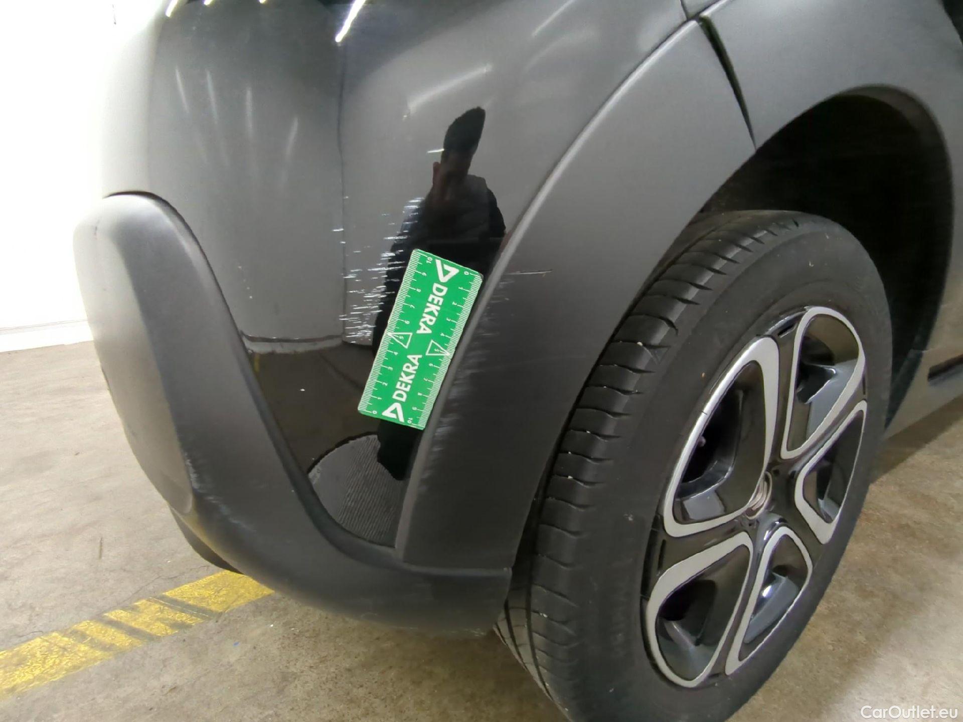  Citroen  C3  Feel Pack 1.2 PureTech 80CV BVM5 E6d #25