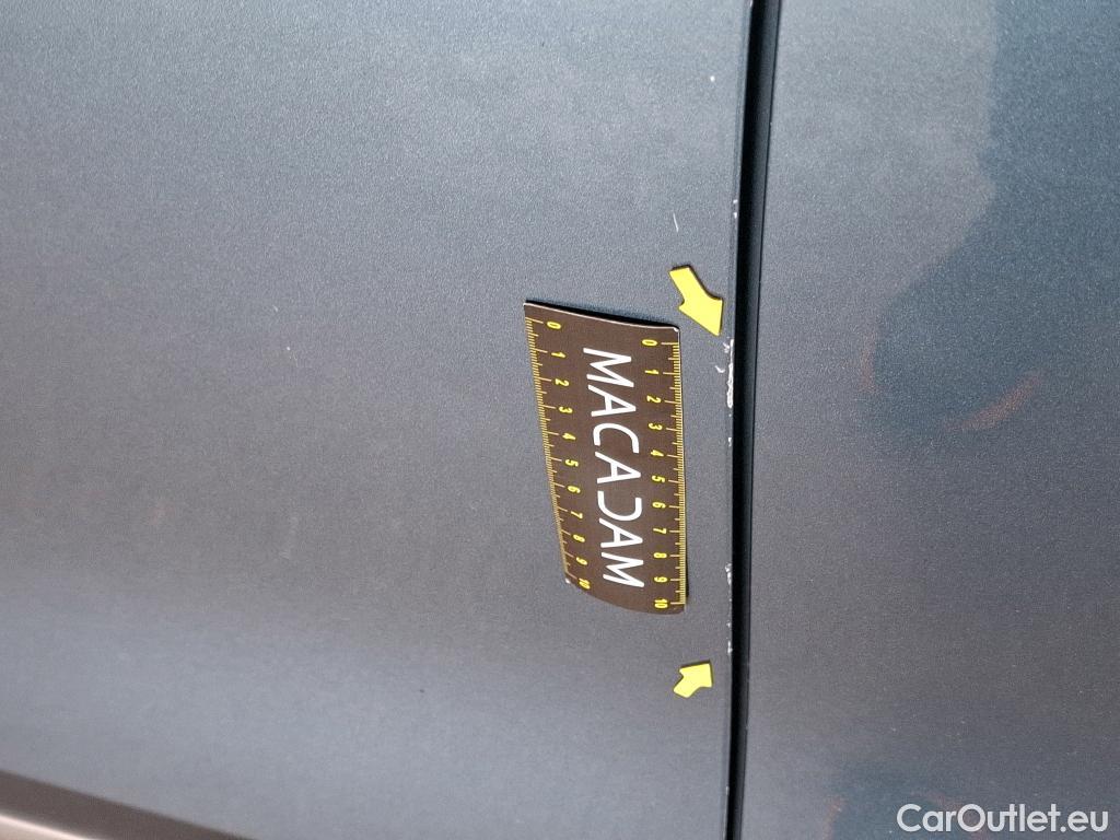  KIA  Sportage KIA  / 2021 / 5P / SUV 1.6 T-GDI 265 PHEV AUTO 4WD ACTIVE #16