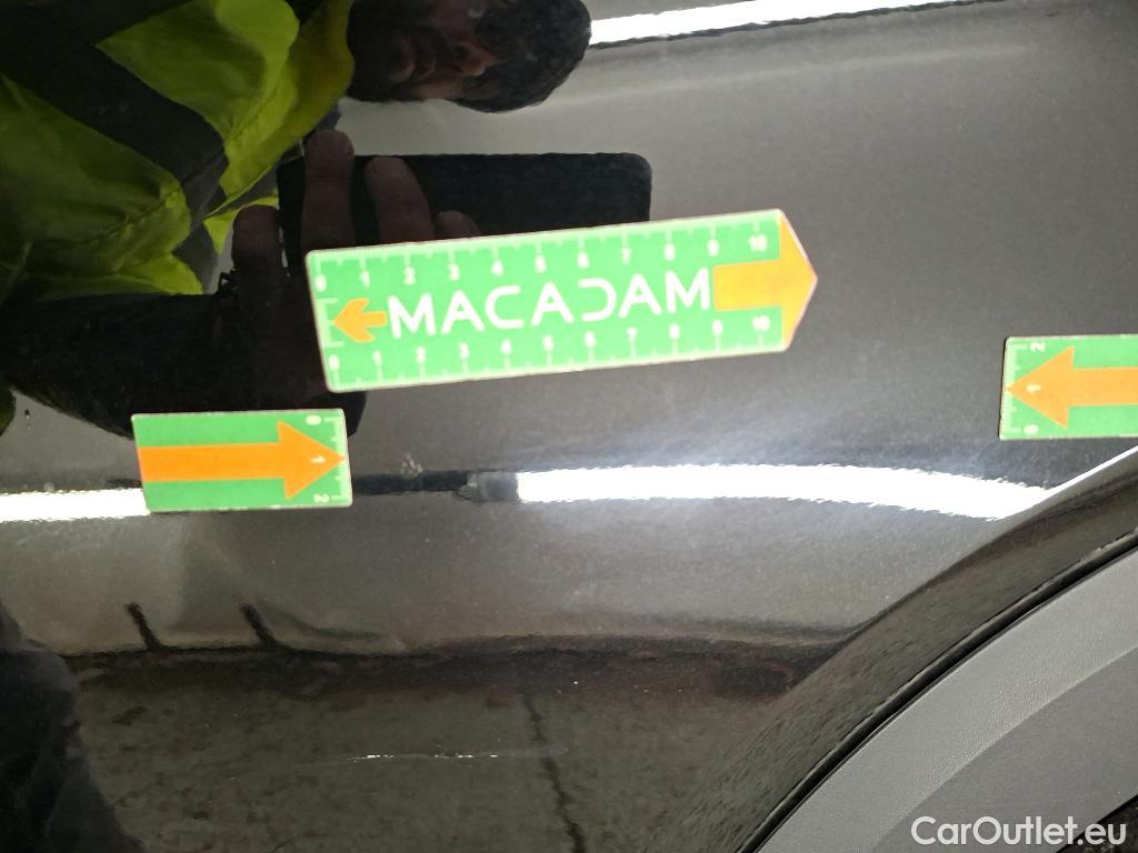  Mercedes  GLB MERCEDES-BENZ  / 2019 / 5P / SUV  200 Business Line #11