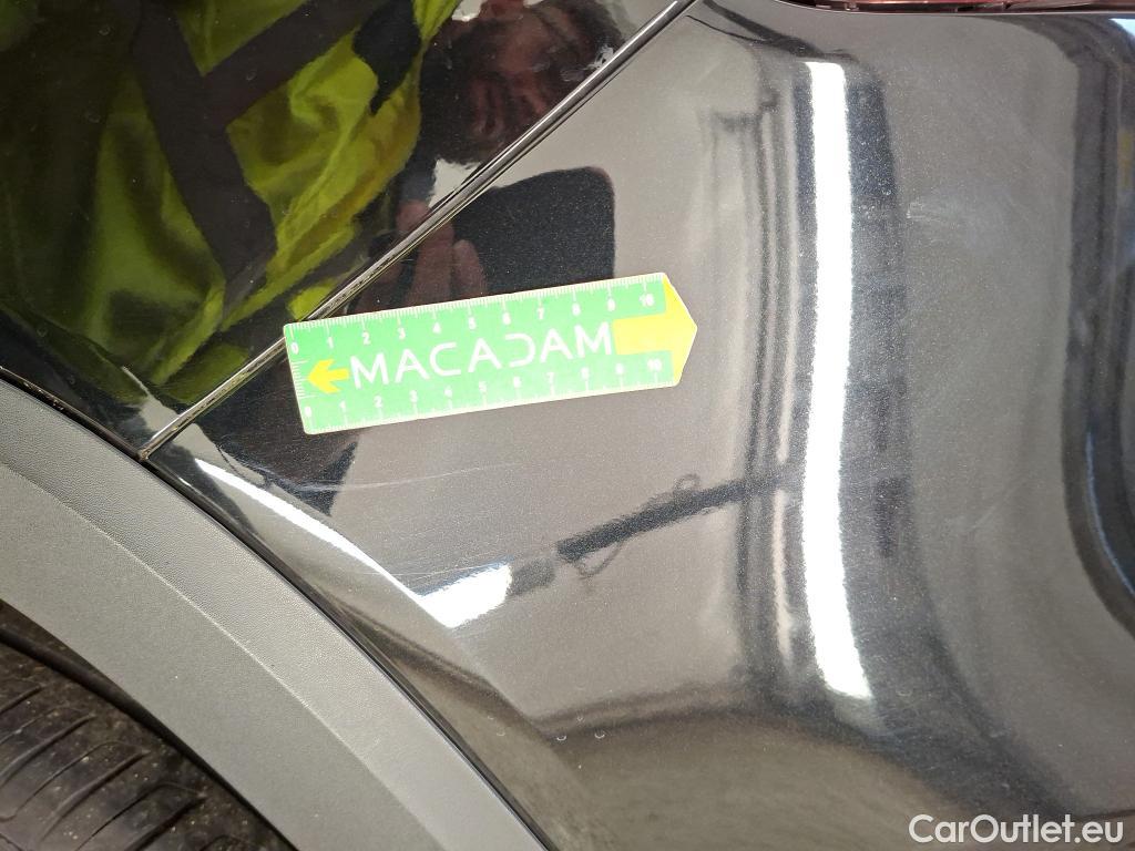  Mercedes  GLB MERCEDES-BENZ  / 2019 / 5P / SUV  200 Business Line #33