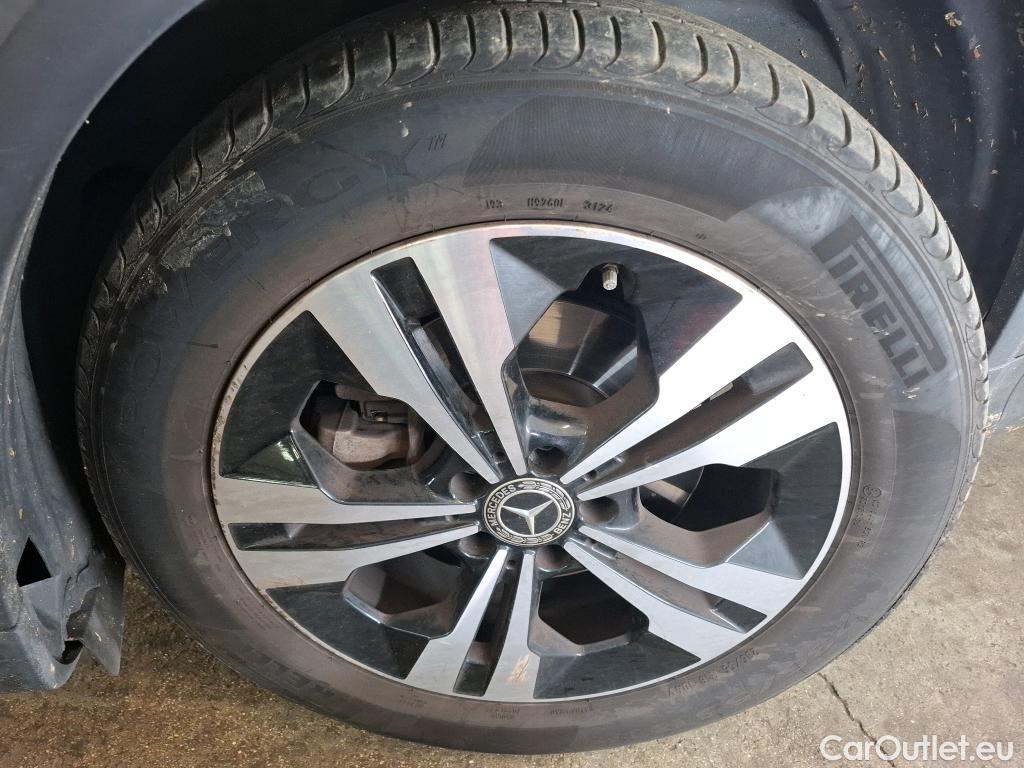  Mercedes  GLA MERCEDES-BENZ  / 2020 / 5P / SUV 2.0  200 D BUSINESS LINE DCT #14