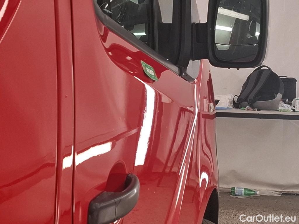  Opel  Vivaro  B Fourgon /Combi Combi L1H1 2 7t 1.6 turbo 125CV BVM6 9 Sieges E6 #14