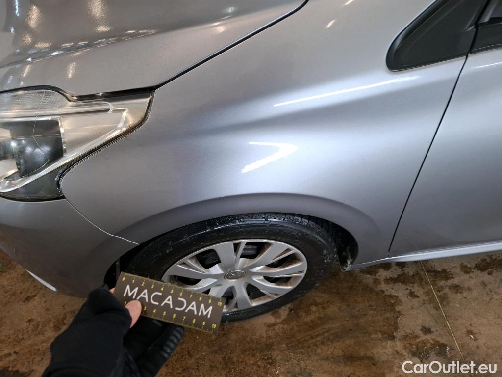  Peugeot  208  Active Business 1.5 HDi 100CV BVM5 E6dT #32