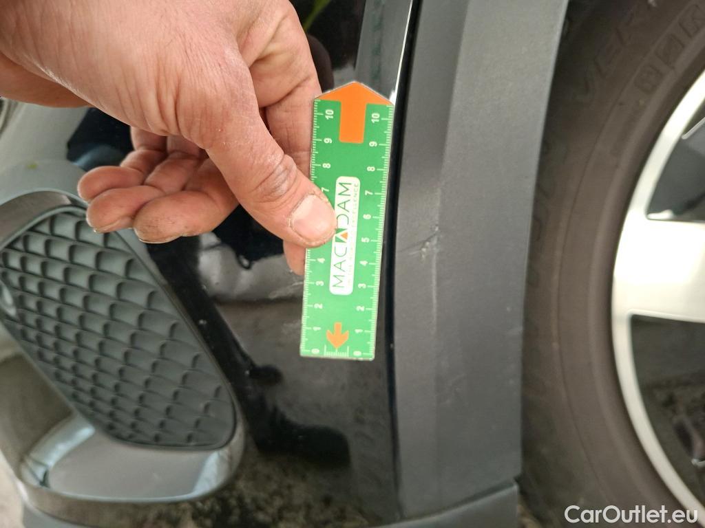  Mercedes  GLB MERCEDES-BENZ  / 2019 / 5P / SUV  200 Business Line #21