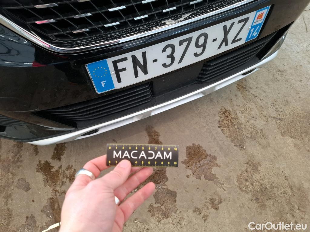  Peugeot  3008  Allure Business 1.2 PureTech 130CV BVA8 E6d #1