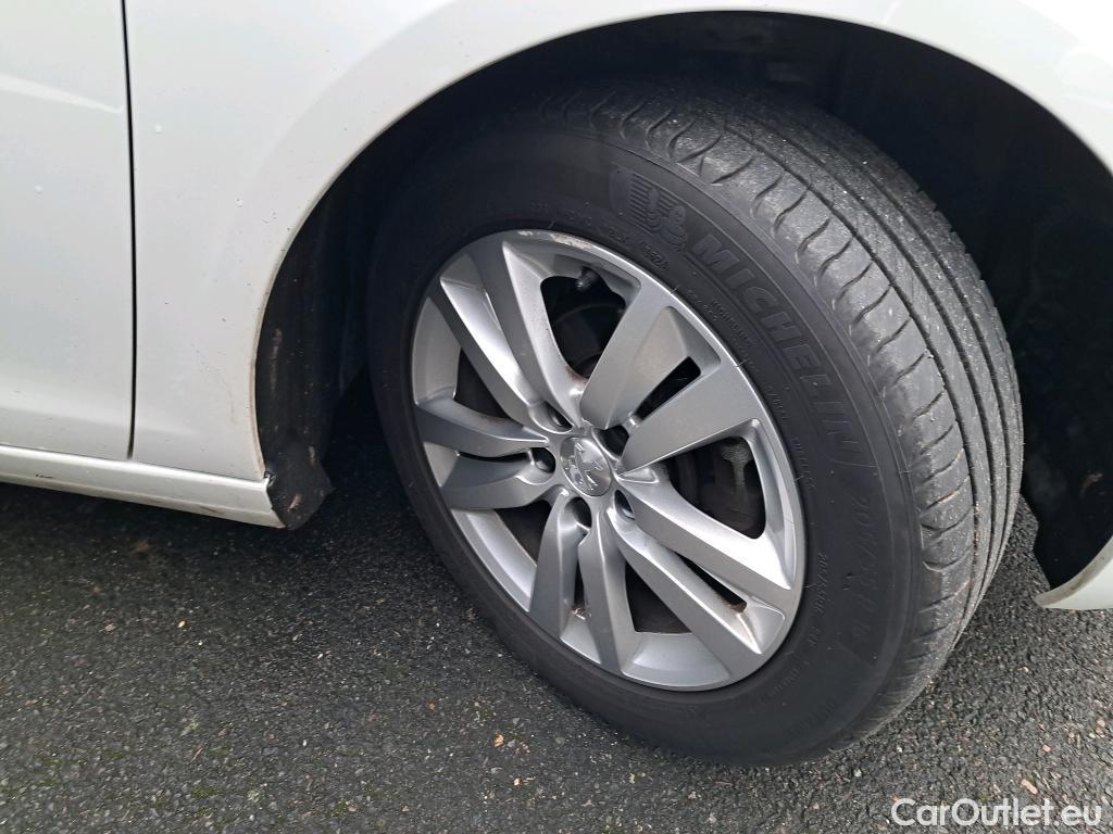  Peugeot  308  Active Business 1.2 PureTech 110CV BVM6 E6d #17