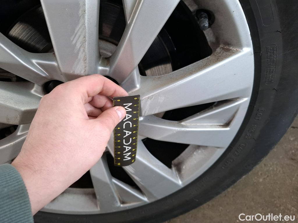  Peugeot  3008  Active Business 1.5 HDi 130CV BVA8 E6dT #33