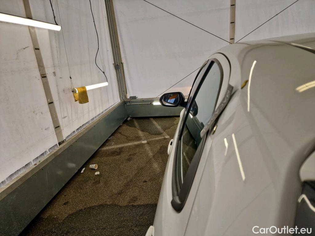  Toyota  Yaris TOYOTA  Hybride / 2019 / 5P / Berline Hybride 116h France Business Stage Acad #2