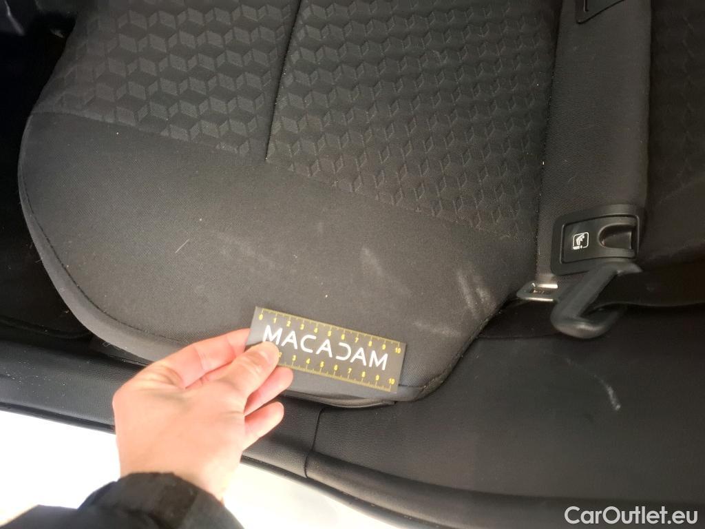  Toyota  Yaris TOYOTA  Hybride / 2019 / 5P / Berline Hybride 116h Dynamic Business Beyond Zer #16