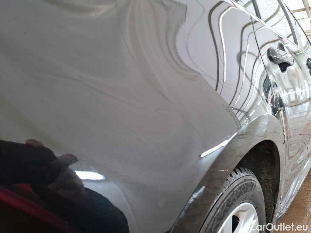  Toyota  Corolla TOYOTA  Touring Sports / 2018 / 5P / Break Hybride 184h Dynamic Business Stage Acad #3