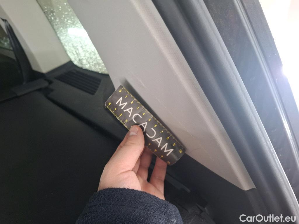  Volkswagen  Touran VOLKSWAGEN  5p Monovolume 2.0 TDI 150 Carat BMT #21