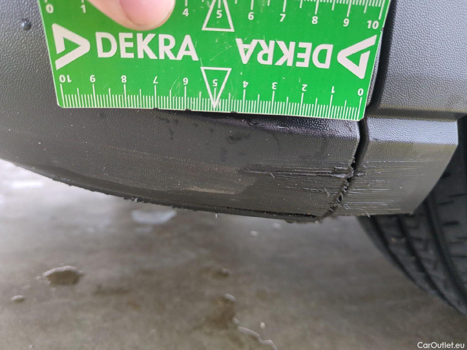  Volkswagen  ID.4 VOLKSWAGEN  / 2020 / 5P / SUV 77 kWh 174ch Pro #8