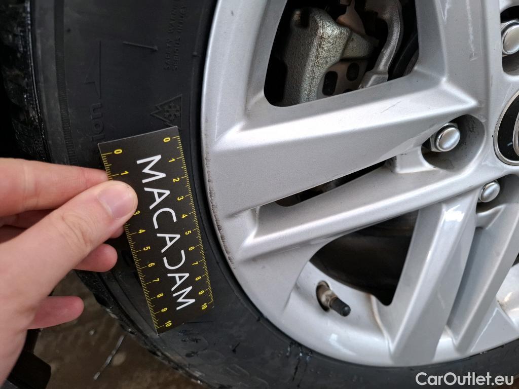  Toyota  Corolla TOYOTA  Touring Sports / 2018 / 5P / Break Hybride 184h Dynamic Business Stage Acad #10