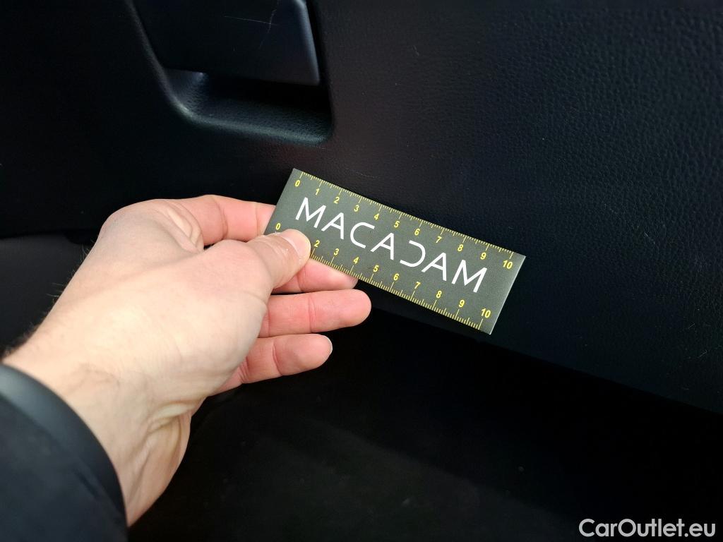  Toyota  Yaris TOYOTA  Hybride / 2019 / 5P / Berline Hybride 116h Dynamic Business Beyond Zer #12