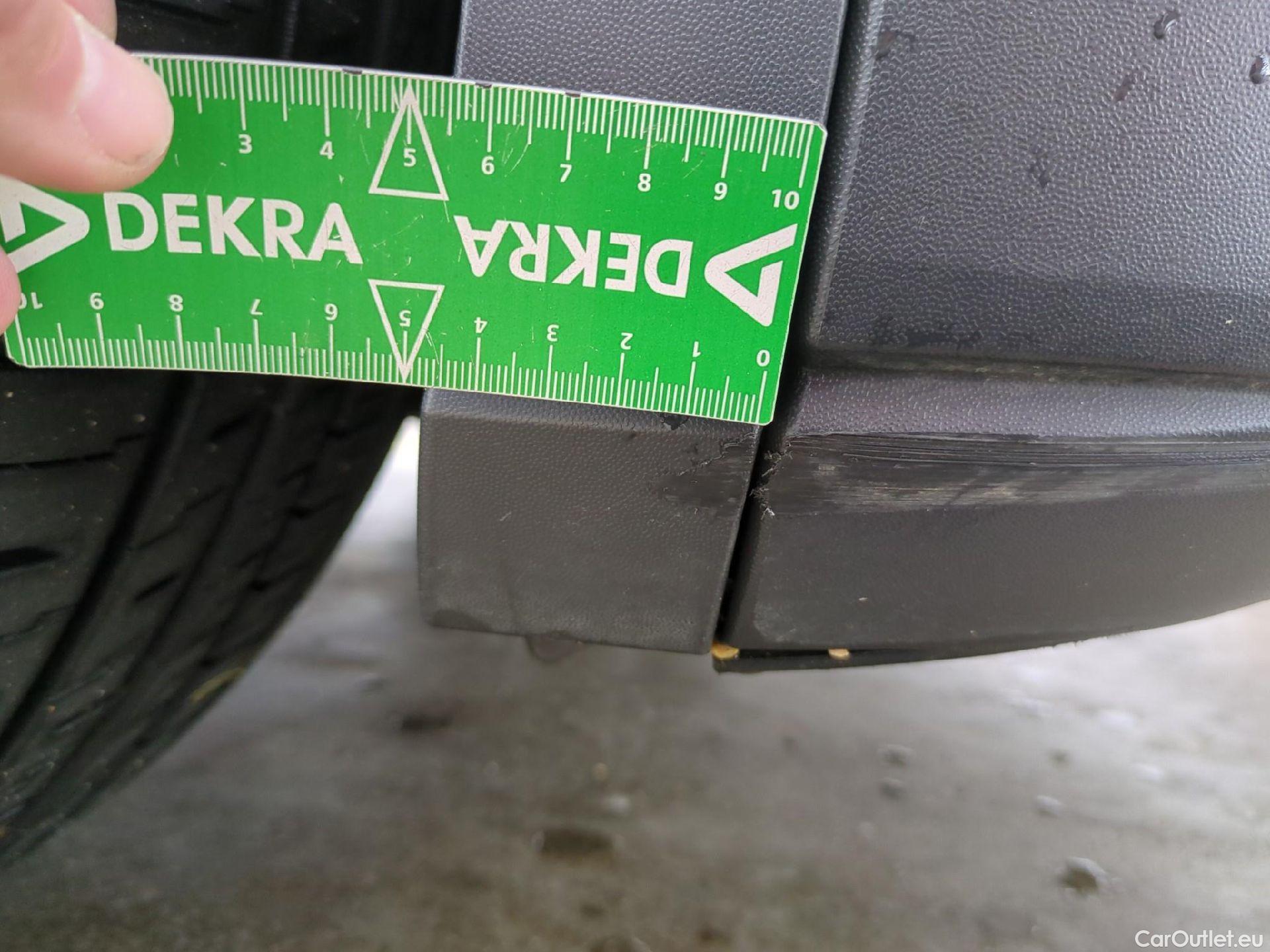  Volkswagen  ID.4 VOLKSWAGEN  / 2020 / 5P / SUV 77 kWh 174ch Pro #4