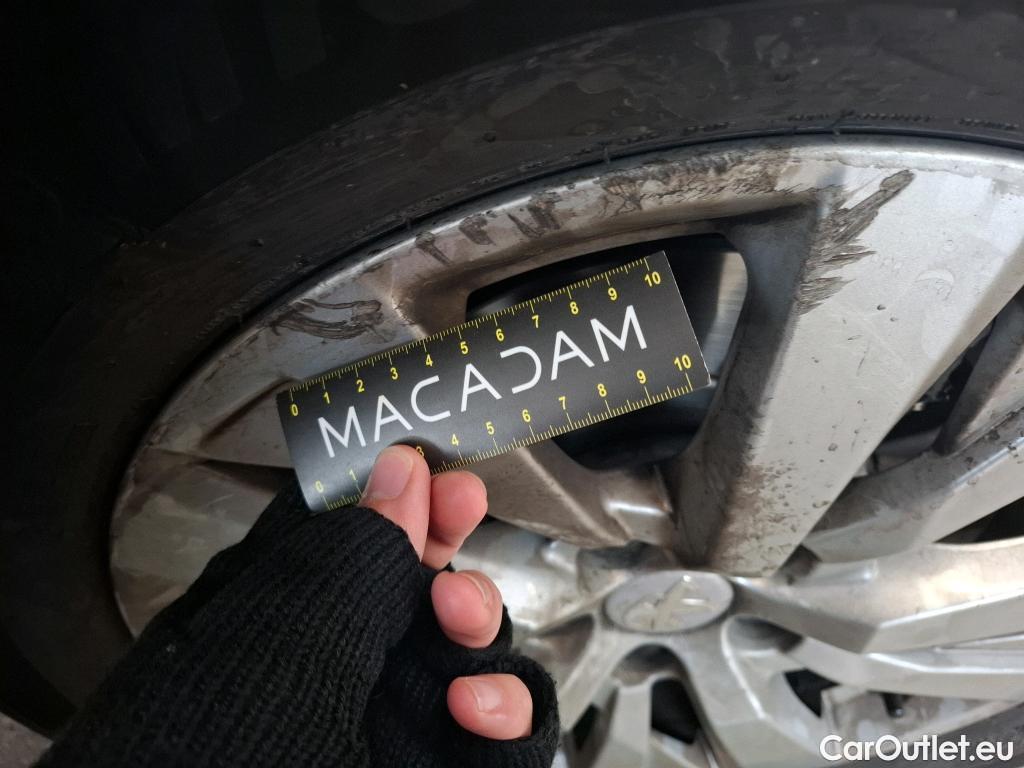  Peugeot  3008  II Active Pack 1.2 PureTech 130CV BVA8 E6d #3