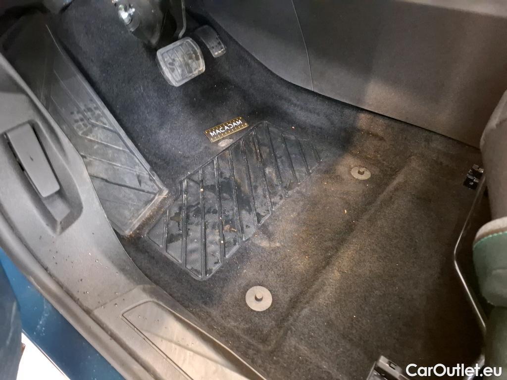  Peugeot  3008  II Active Pack 1.2 PureTech 130CV BVA8 E6d #5