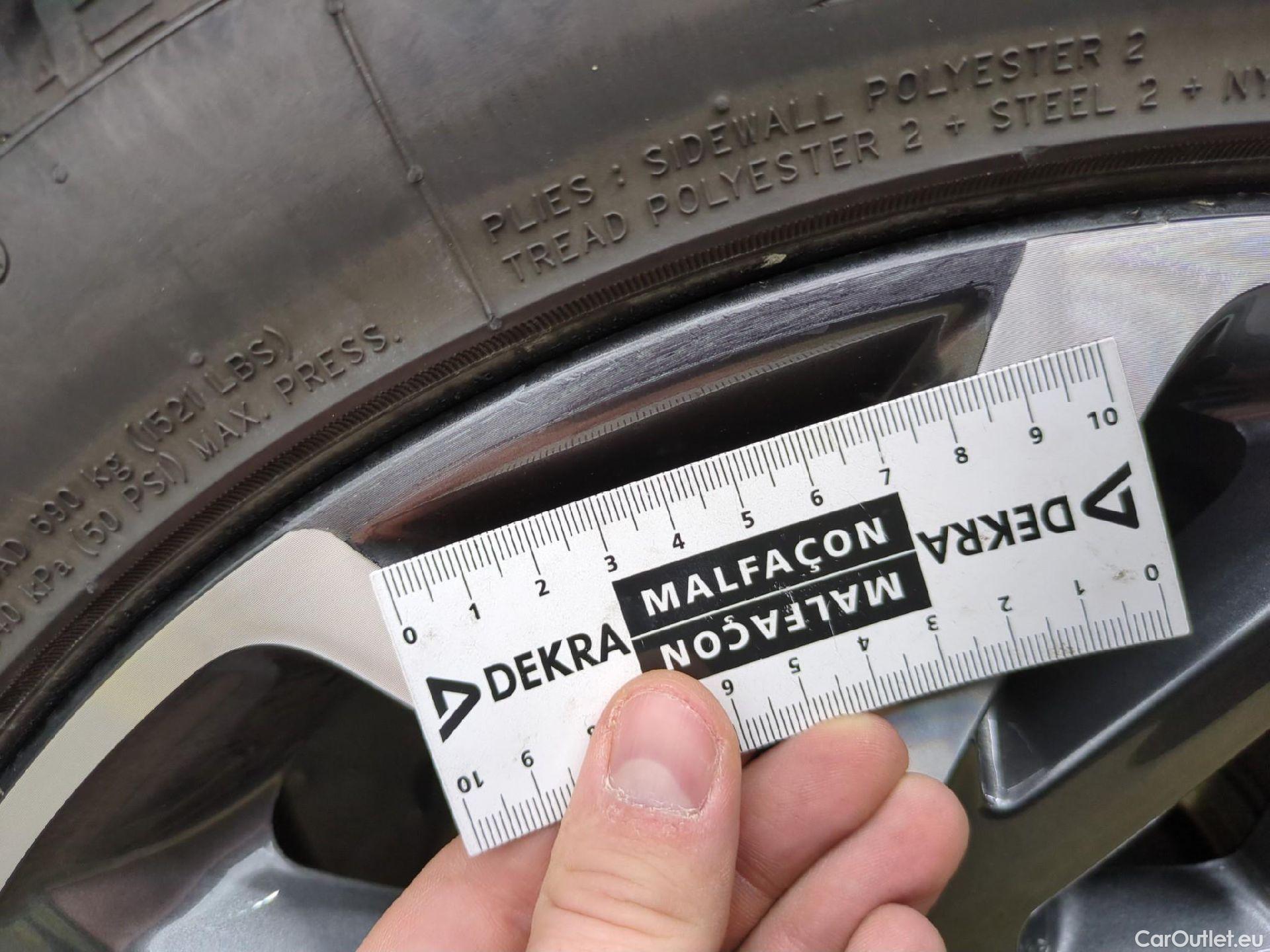  Hyundai  Konna HYUNDAI Kona / 2020 / 5P / SUV 1.6 HYBRID 141 EXECUTIVE HEV #10