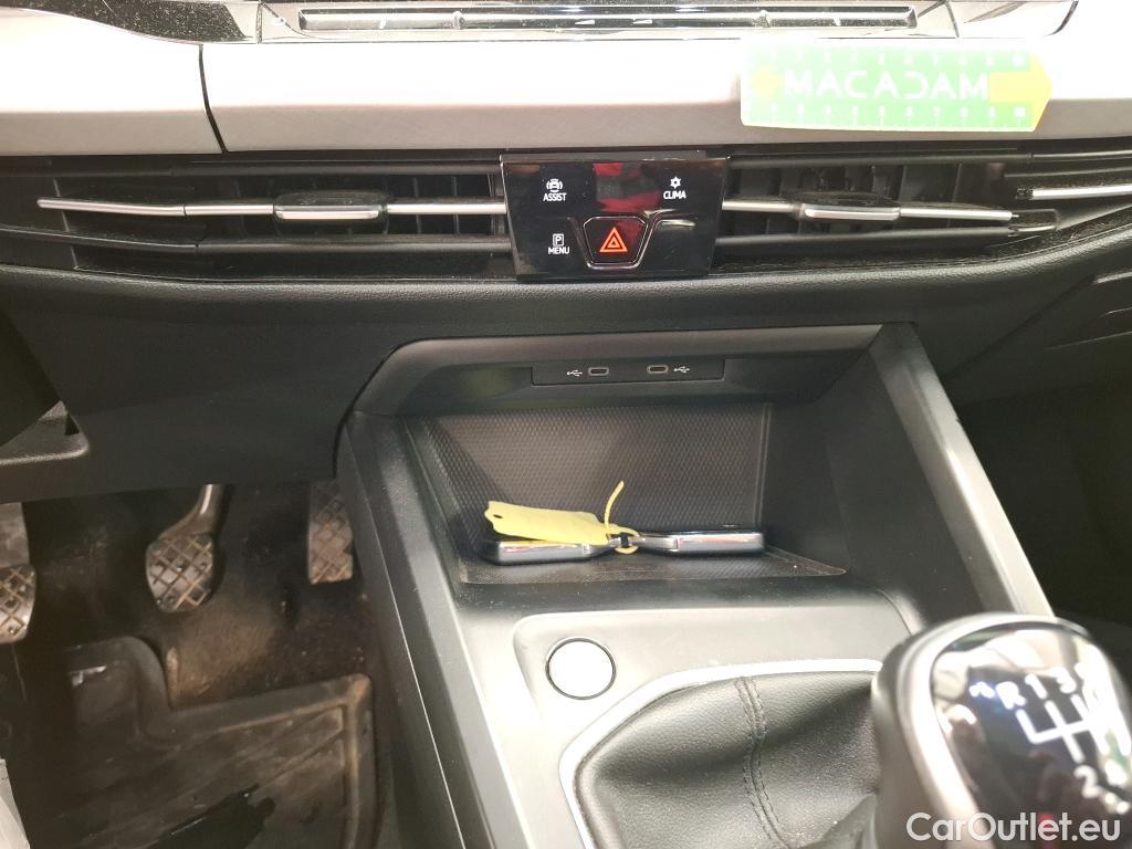  Volkswagen  Golf  VOLKSWAGEN / 2020 / 5P / Berline / VU 2.0 TDI SCR 115 BVM6 Life Soci Busi #8