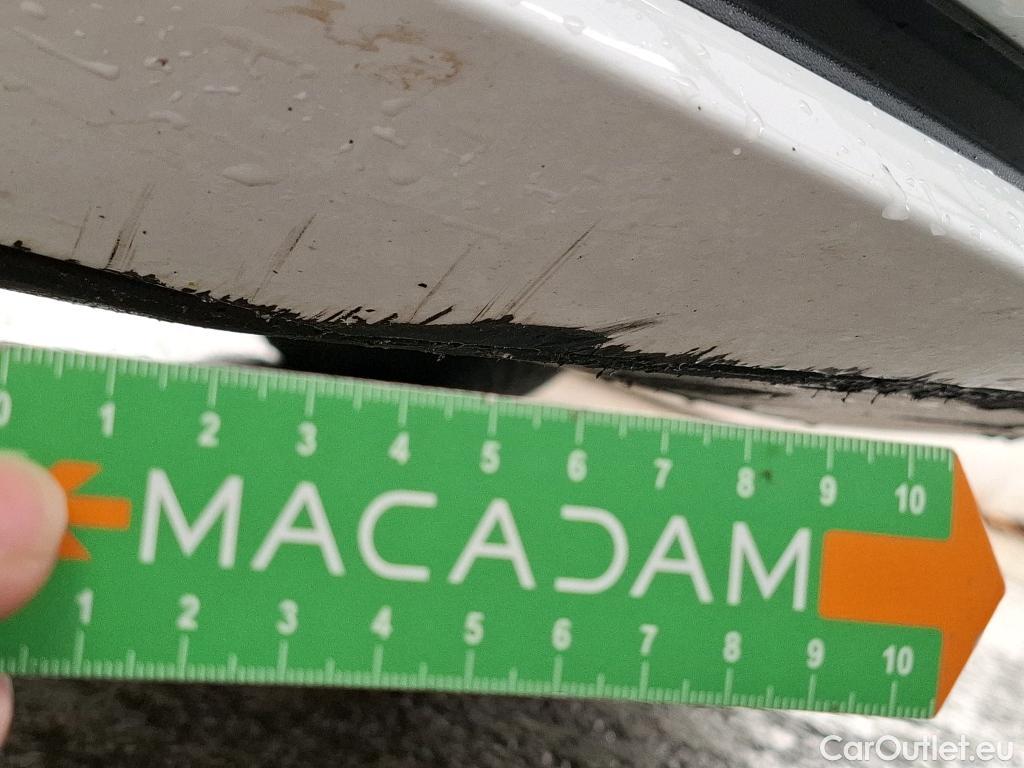  Volkswagen  Golf  VOLKSWAGEN / 2020 / 5P / Berline / VU 2.0 TDI SCR 115 BVM6 Life Soci Busi #5