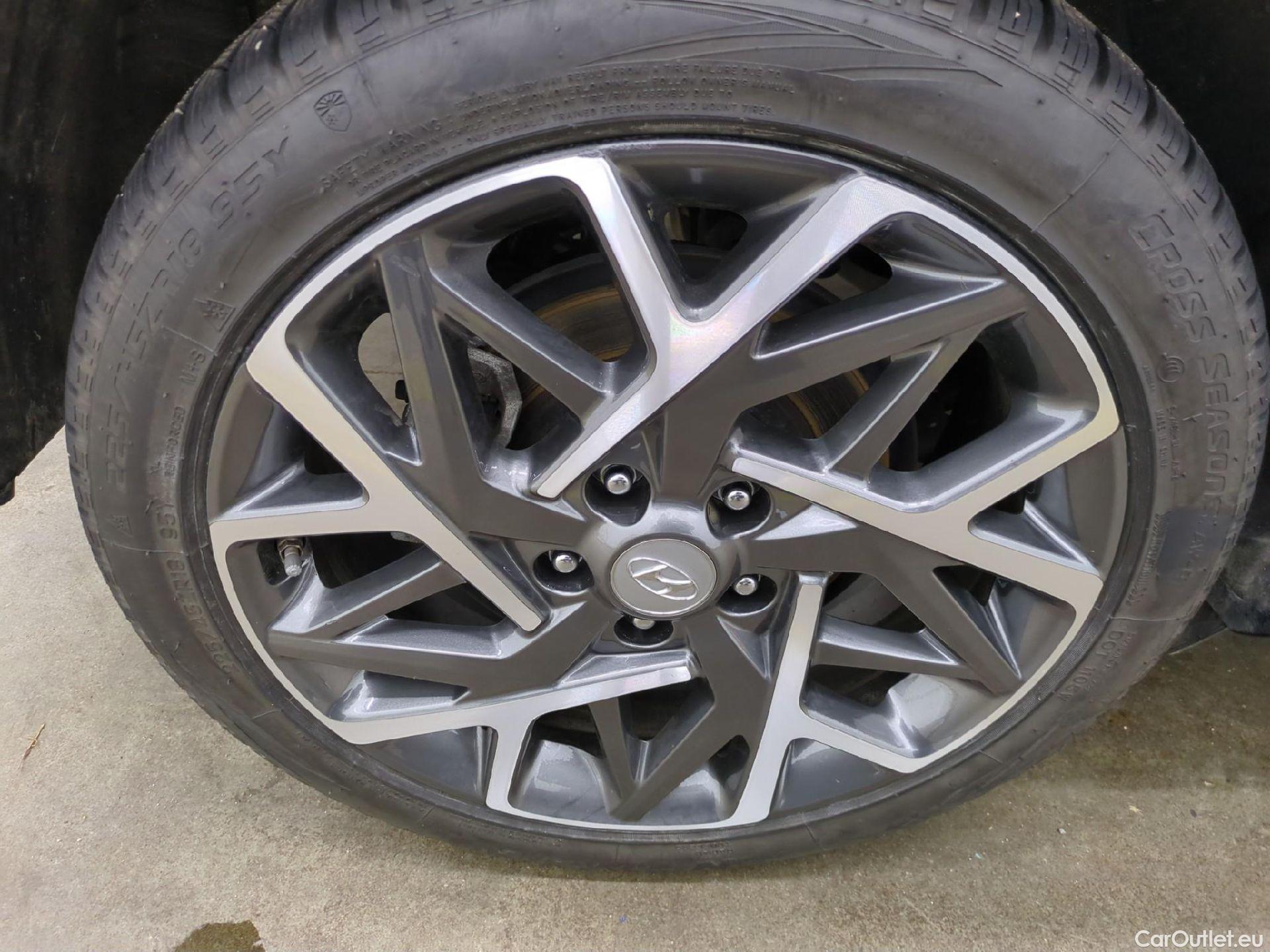  Hyundai  Konna HYUNDAI Kona / 2020 / 5P / SUV 1.6 HYBRID 141 EXECUTIVE HEV #17