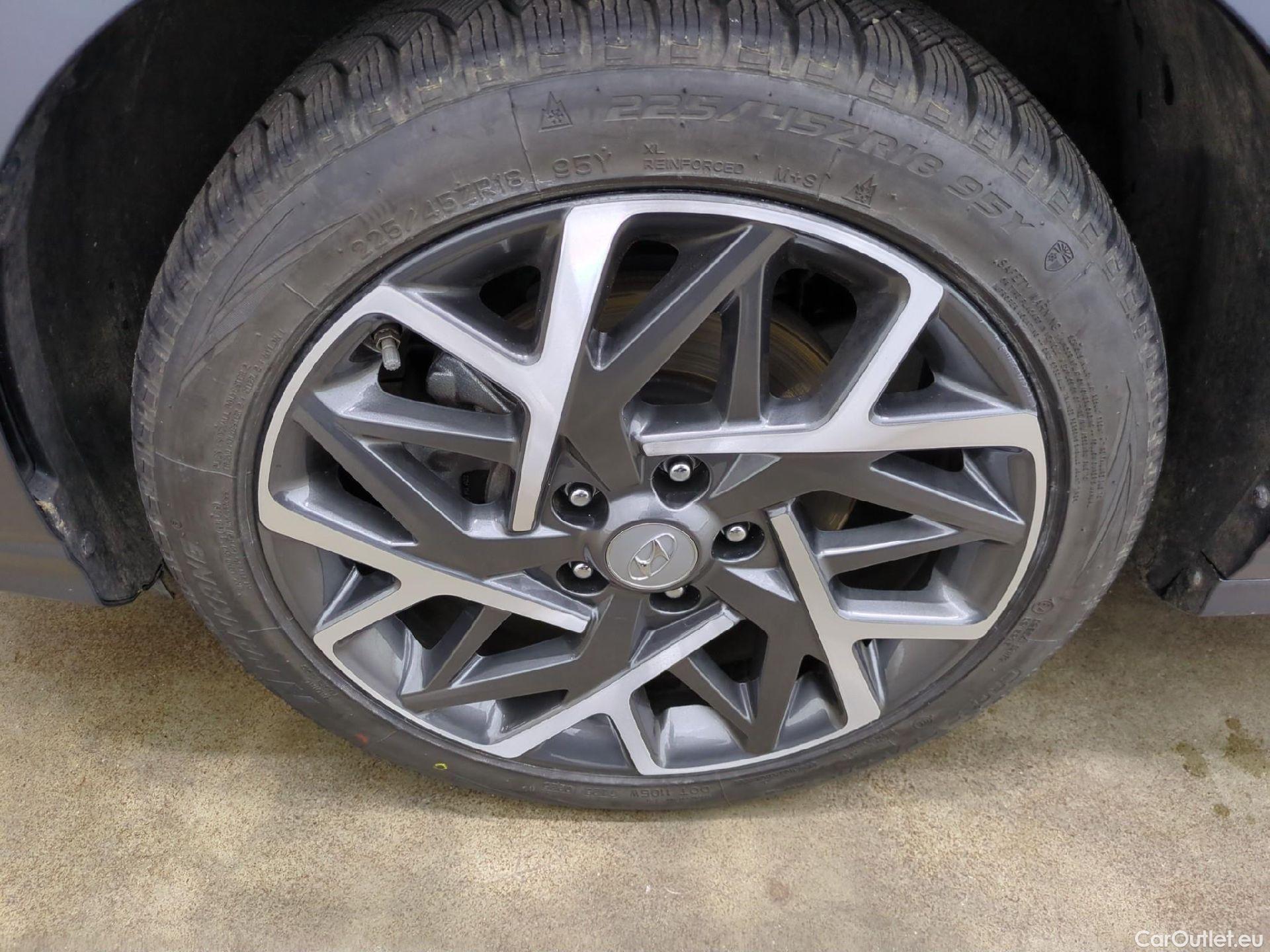  Hyundai  Konna HYUNDAI Kona / 2020 / 5P / SUV 1.6 HYBRID 141 EXECUTIVE HEV #13