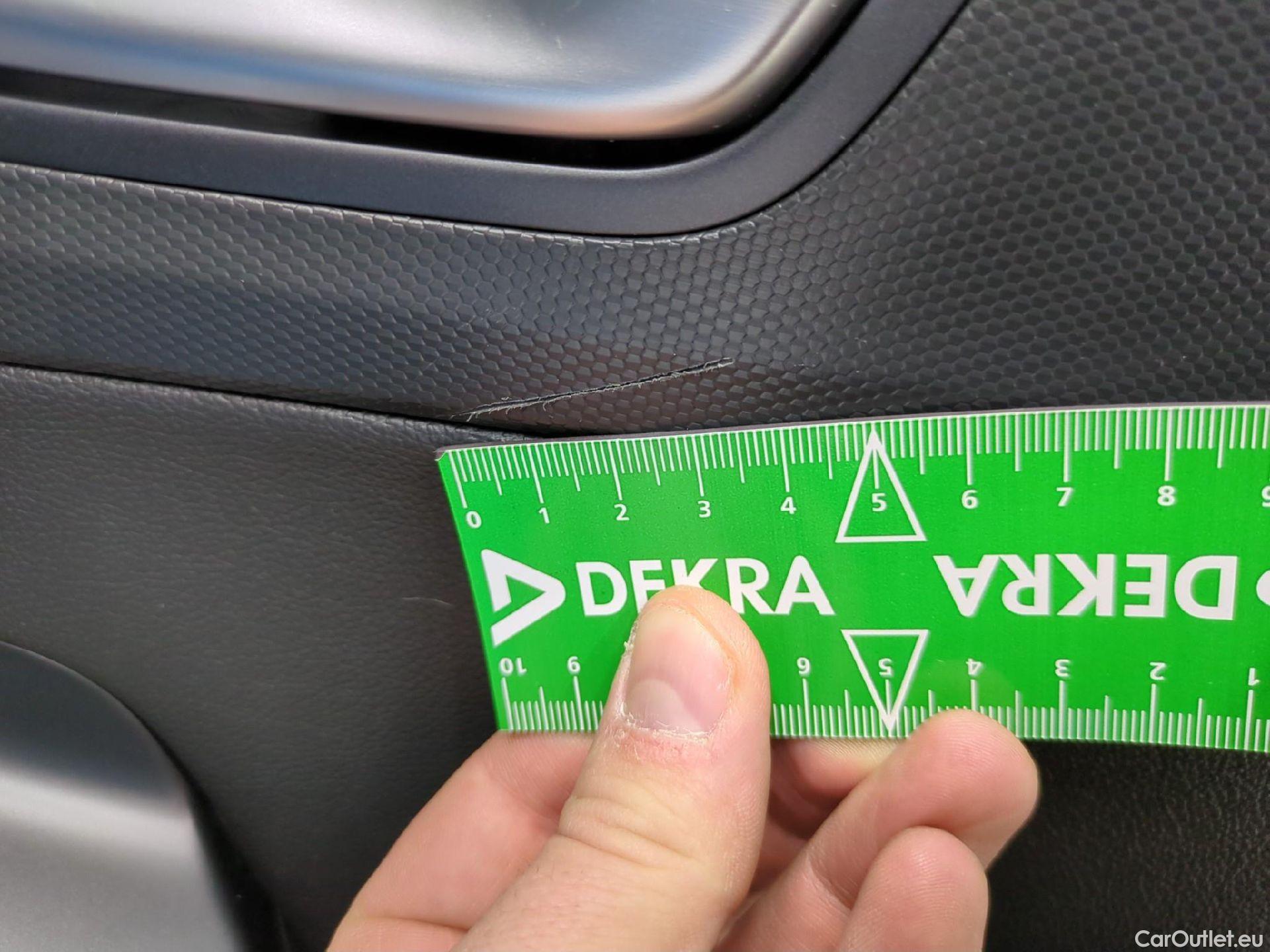  Hyundai  Konna HYUNDAI Kona / 2020 / 5P / SUV 1.6 HYBRID 141 EXECUTIVE HEV #32