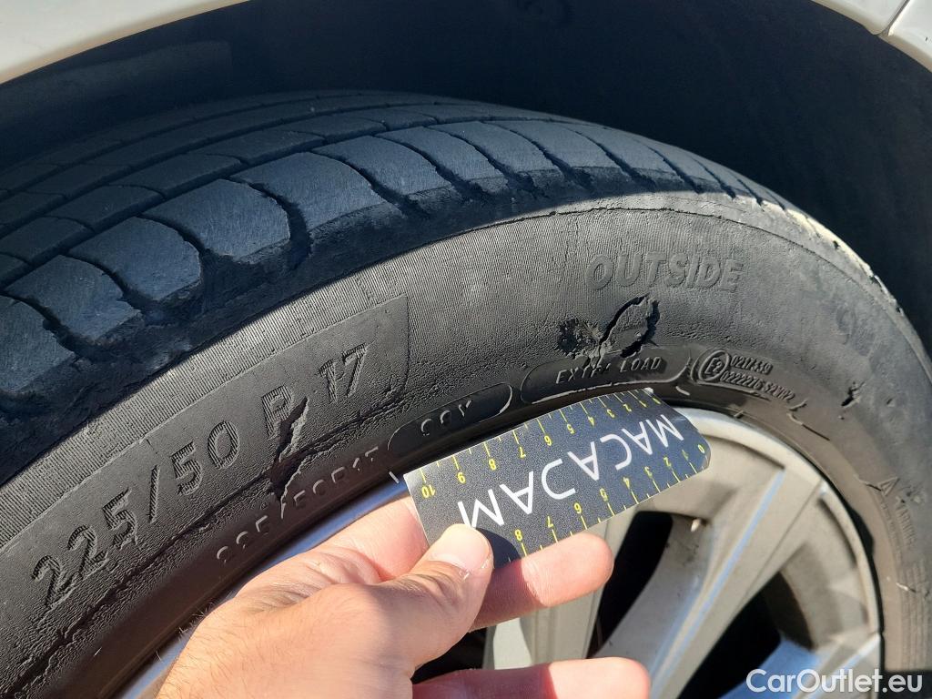  Bmw  Serie 3 BMW  / 2019 / 5P / familiar 318d Auto.Touring #2