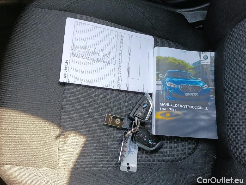  Bmw  Serie 1 BMW  / 2019 / 5P / berlina con portón 118i Auto. #7