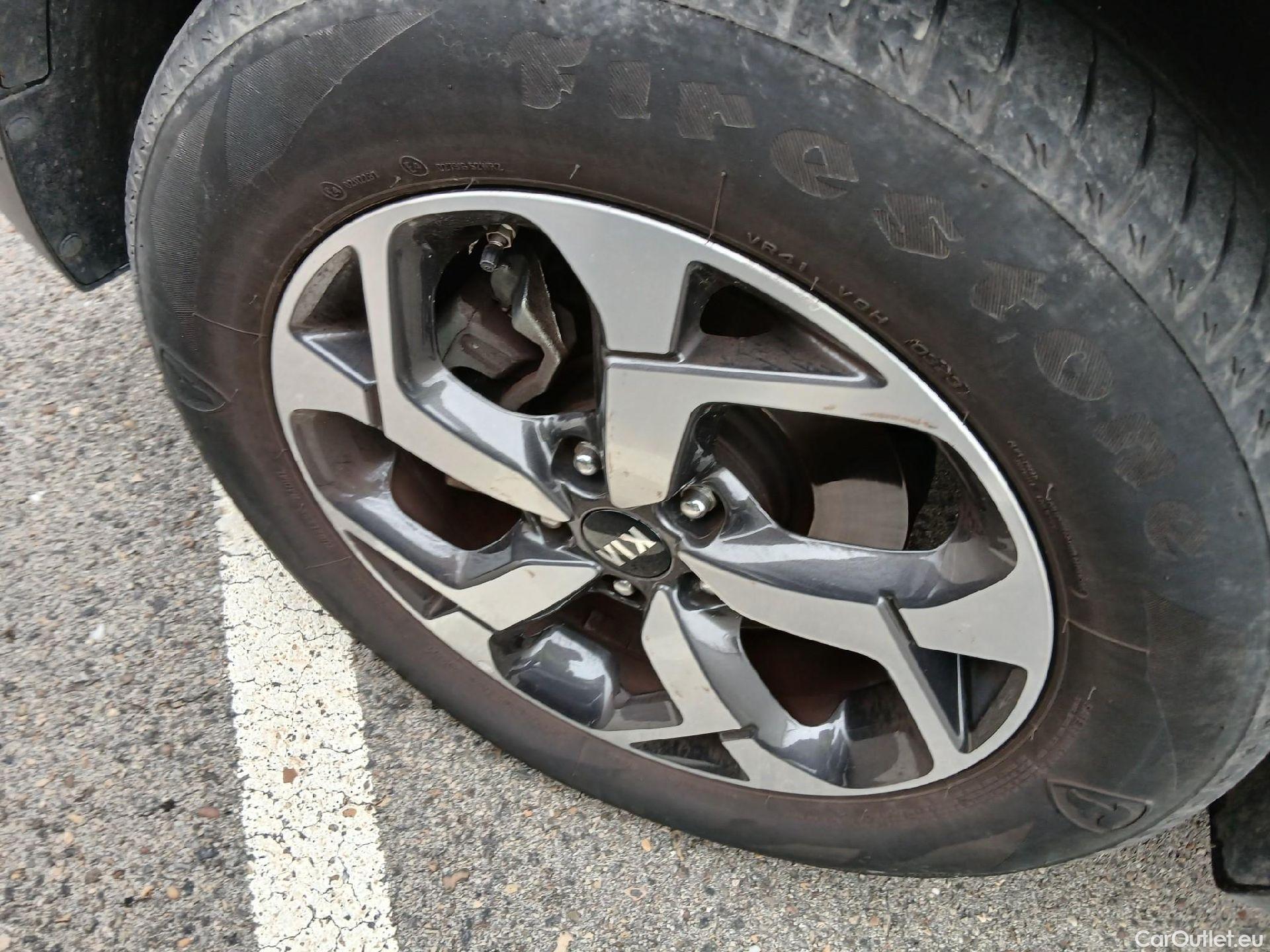  KIA  Sportage KIA  1.6MHEV Drive 100kW(136CV) 4x2(Crist Tintados)(CX) #1