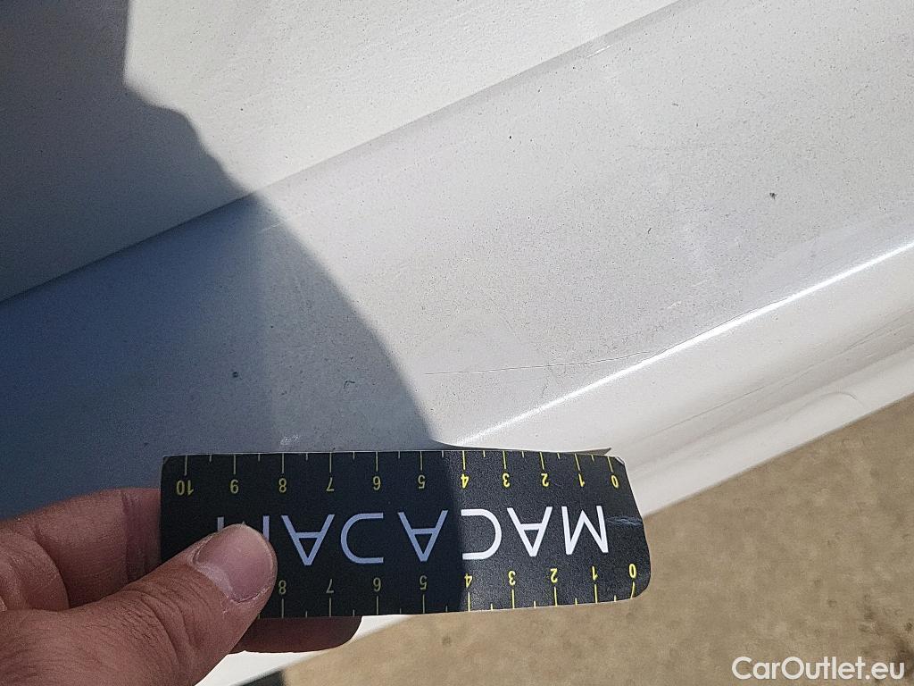  Bmw  Serie 3 BMW  / 2019 / 5P / familiar 318d Auto.Touring #8