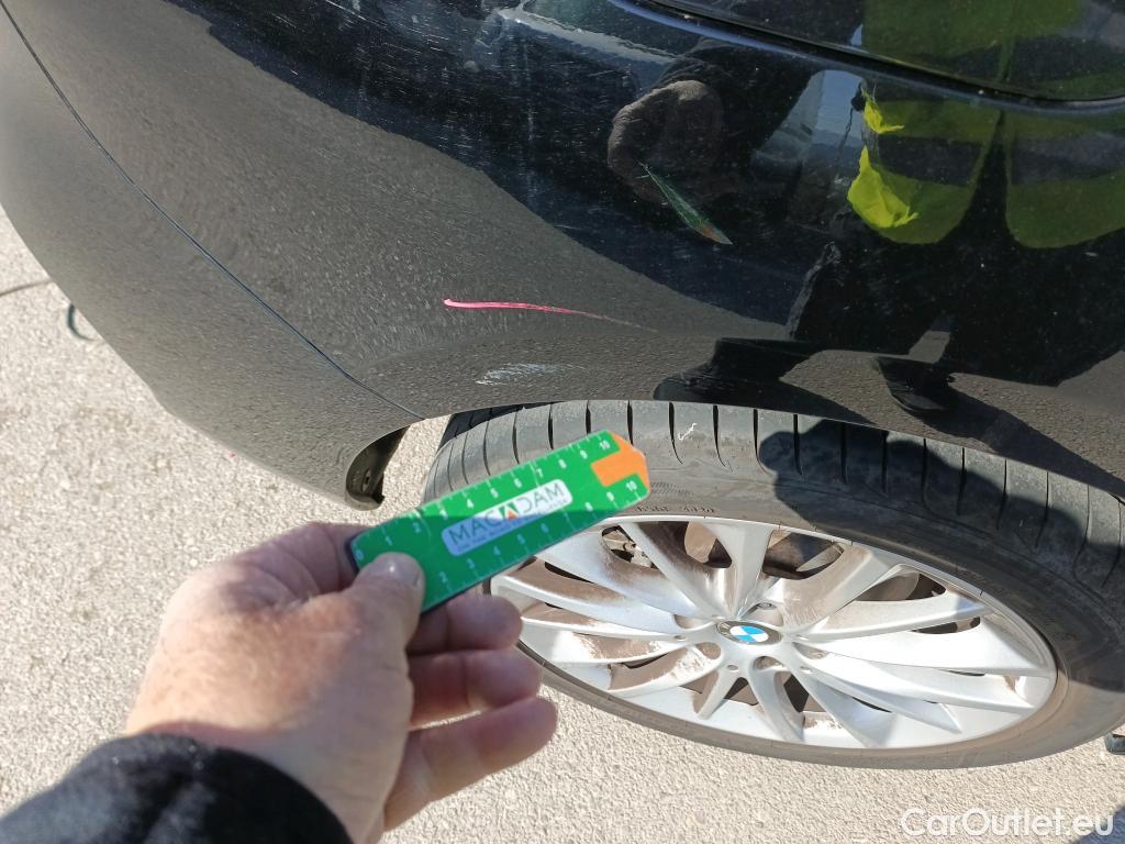  Bmw  Serie 1 BMW  / 2019 / 5P / berlina con portón 118i Auto. #3