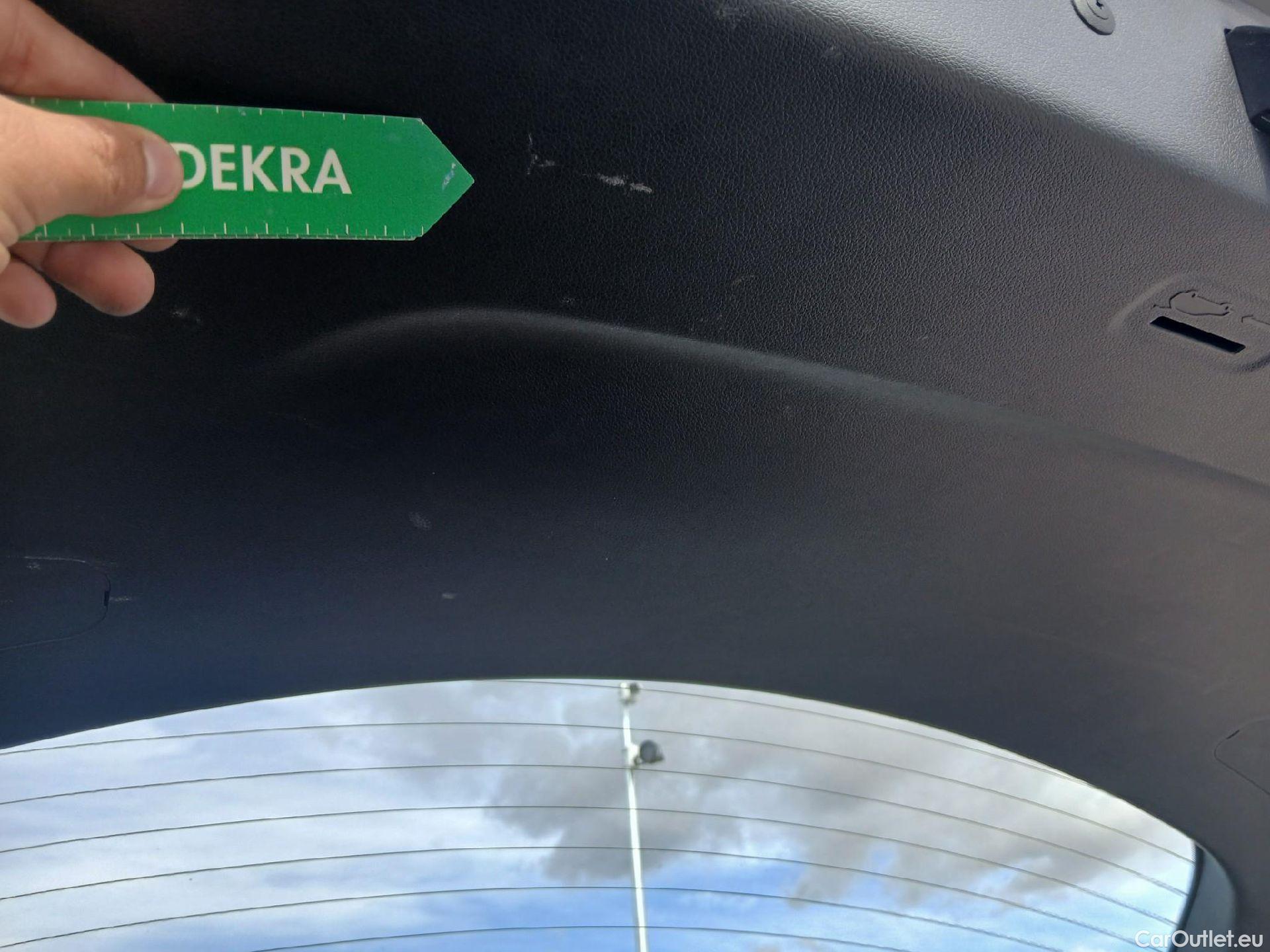  Hyundai  Konna HYUNDAI Kona / 2020 / 5P / todoterreno 1.0 TGDI Maxx 4X2 #4