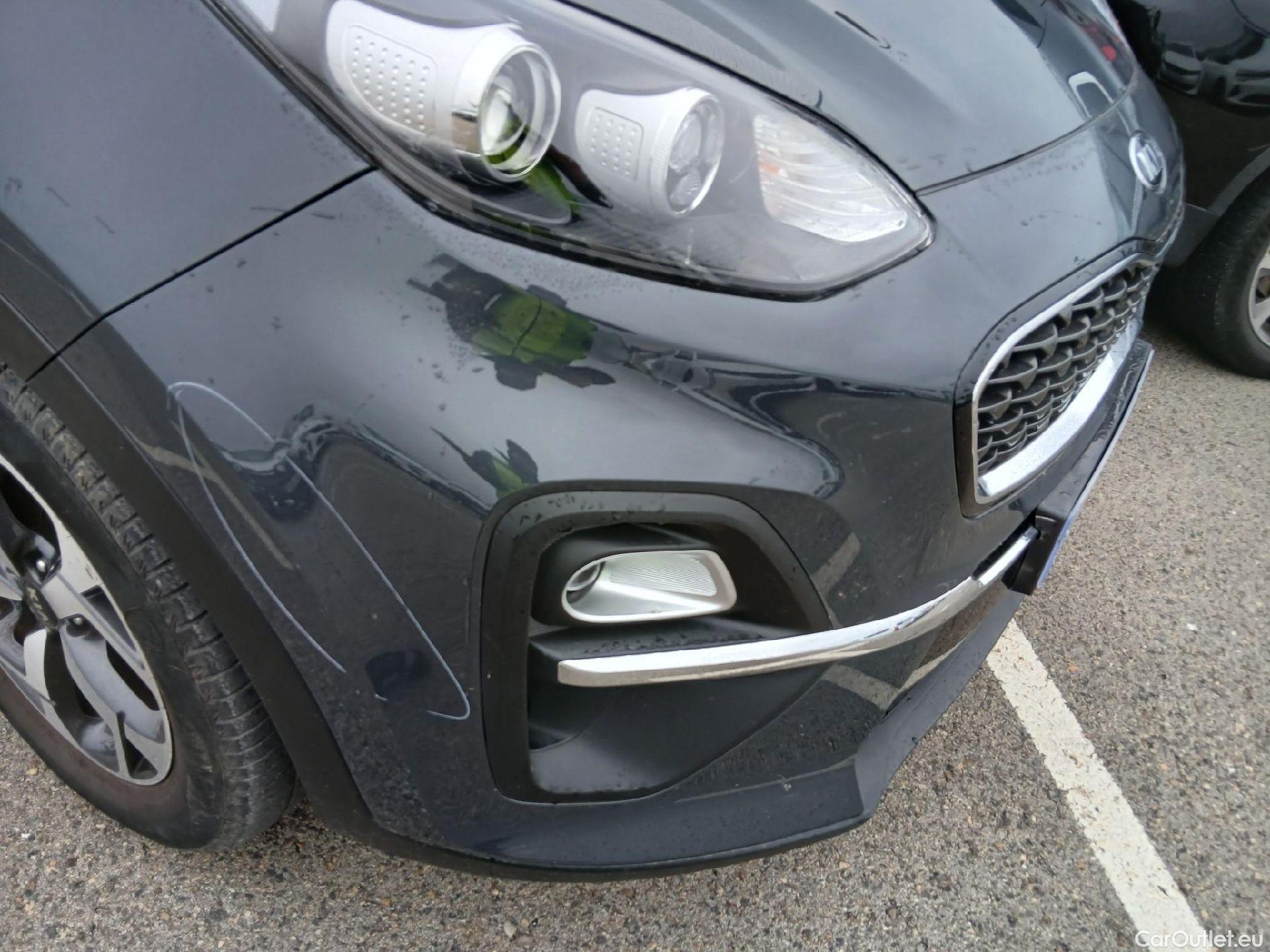  KIA  Sportage KIA  1.6MHEV Drive 100kW(136CV) 4x2(Crist Tintados)(CX) #17