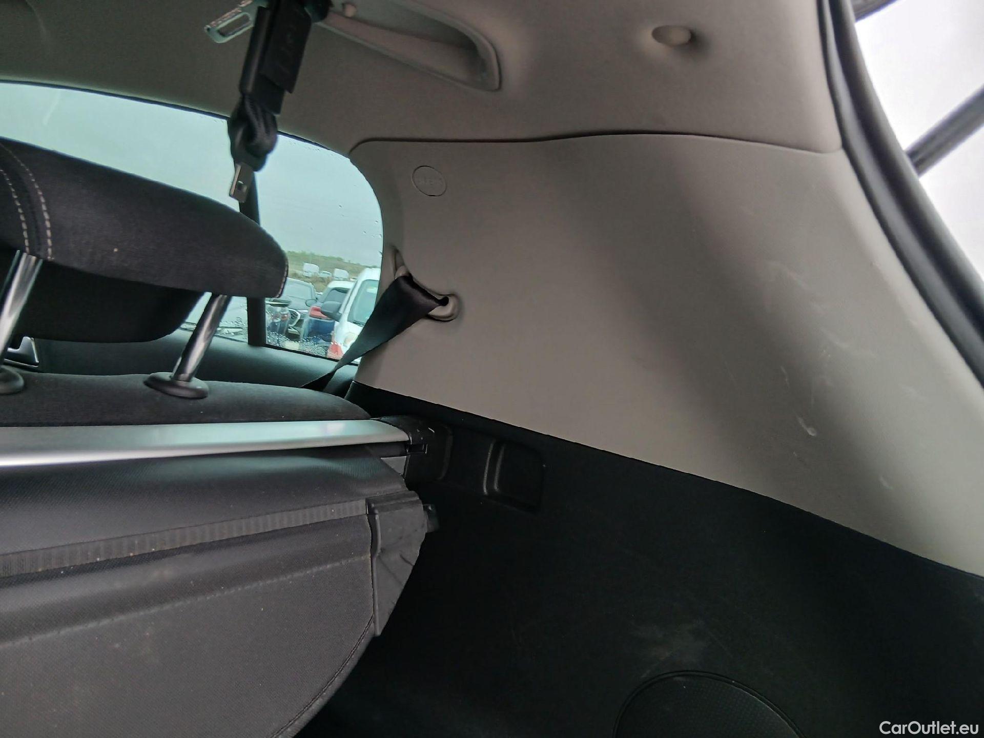  KIA  Sportage KIA  1.6MHEV Drive 100kW(136CV) 4x2(Crist Tintados)(CX) #10