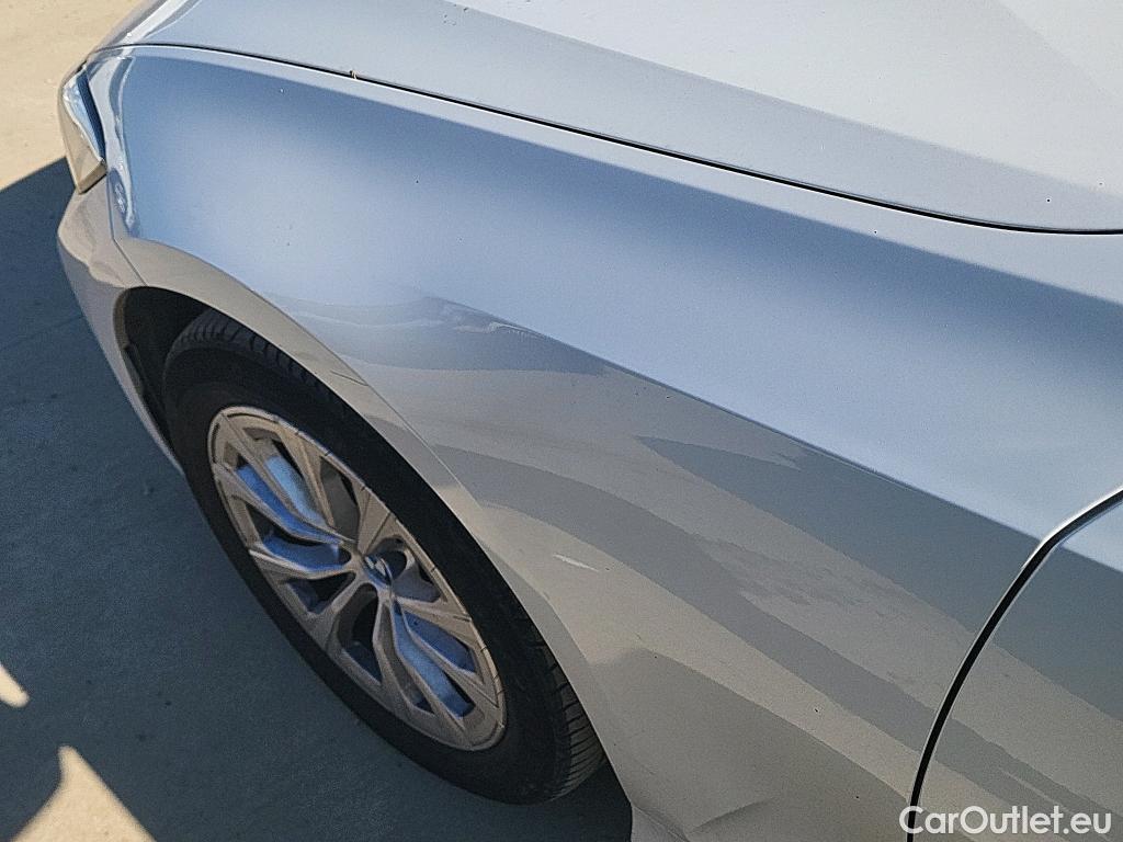  Bmw  Serie 3 BMW  / 2019 / 5P / familiar 318d Auto.Touring #16